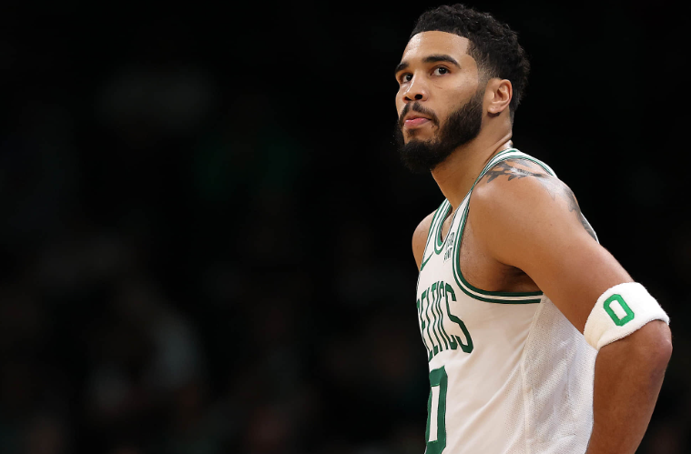 46+16+9！40+12+8！现役最强六边形战士，你配得上7000万年薪