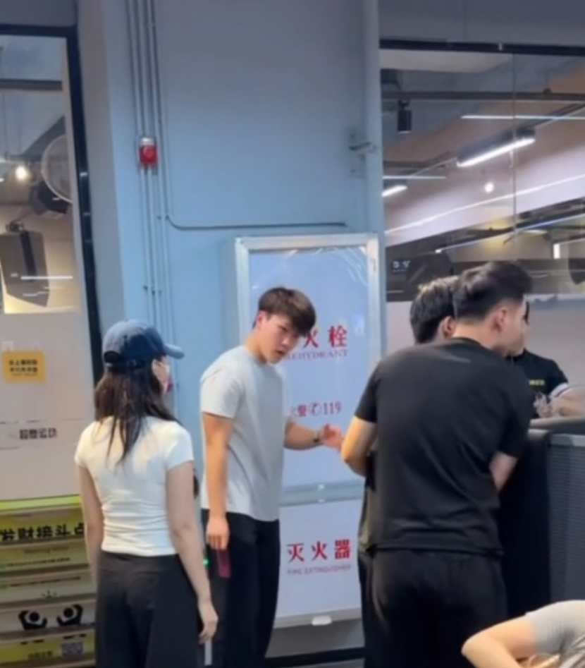 男教练睡4名女学员后续：有两位已结婚，画面流出，女子很漂亮