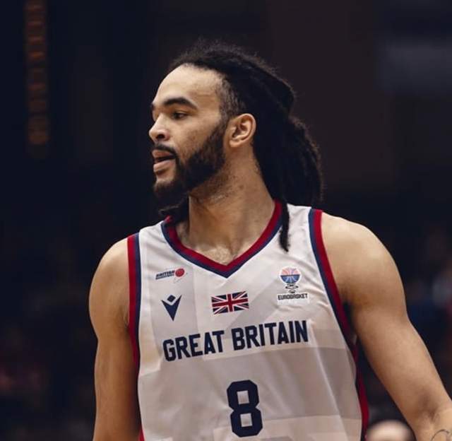 华体会hth-又要开盲盒！场均14.8分7.2板强人加盟传统劲旅，首秀或对阵黑马